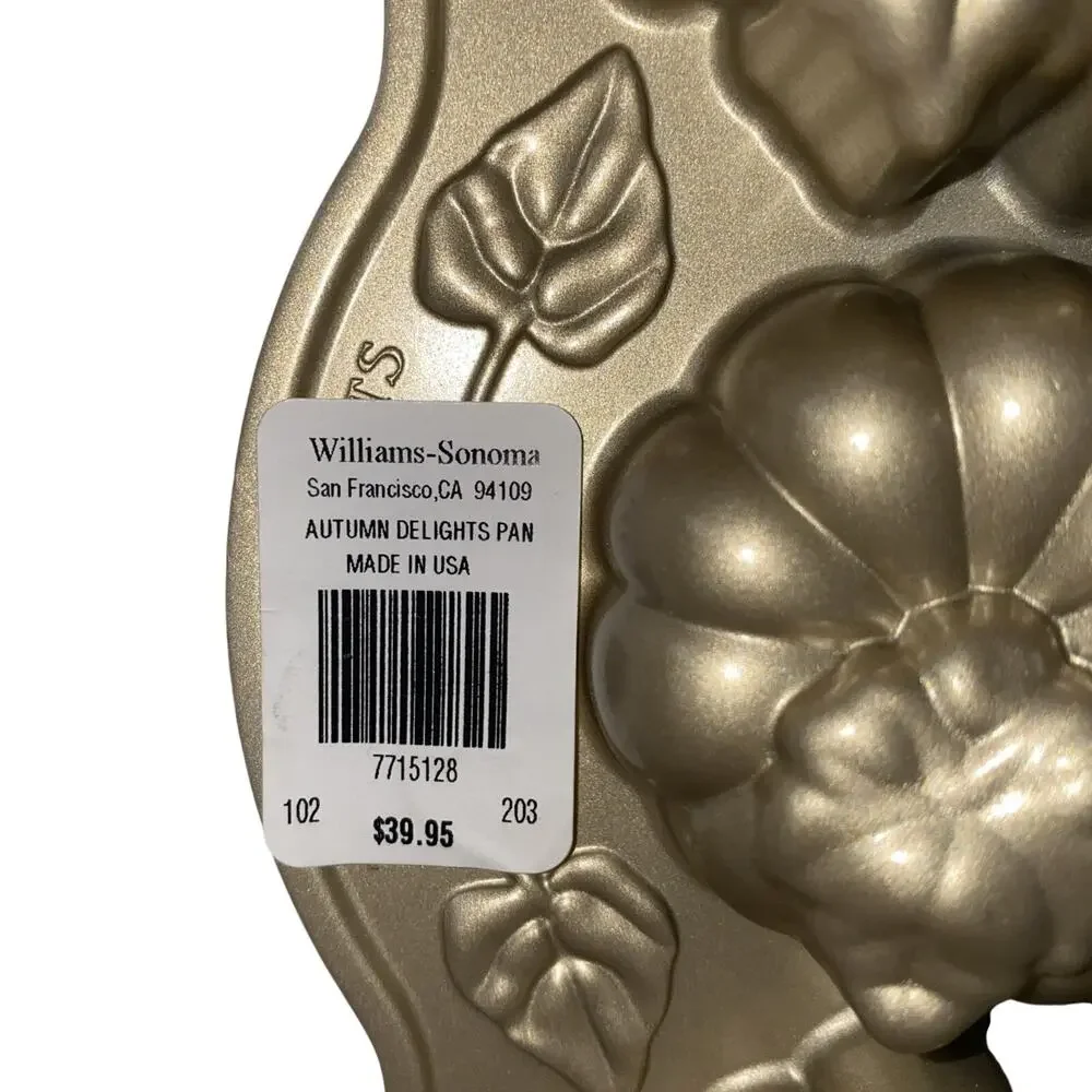 Williams Sonoma Gold Mini Cake Pan Acorn Leaf Fall Bakeware Nonstick Mold